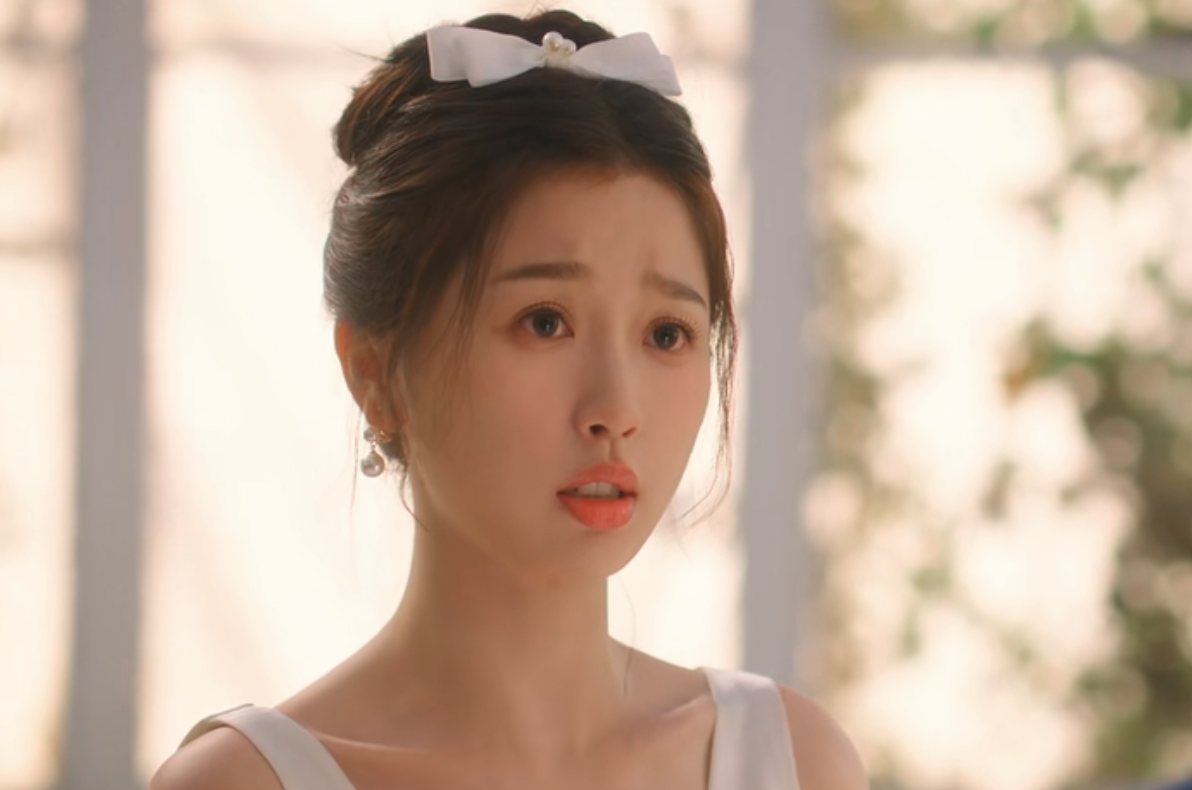 虞书欣《双轨》口碑出炉,剧情漏洞多台词可笑,第一集就劝退!