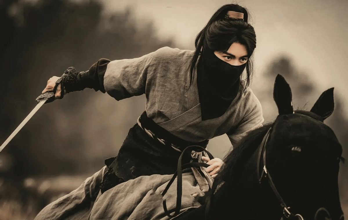 《七夜雪》血扑开局，刚开播被骂上热搜，抠图堪比《孤芳不自赏》