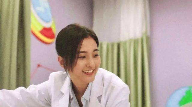 TVB前“清纯女神”秘密产女，曾演钟嘉欣少女版，如今惊现幸福肥