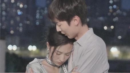 弃婚后高冷女总裁攀我高枝